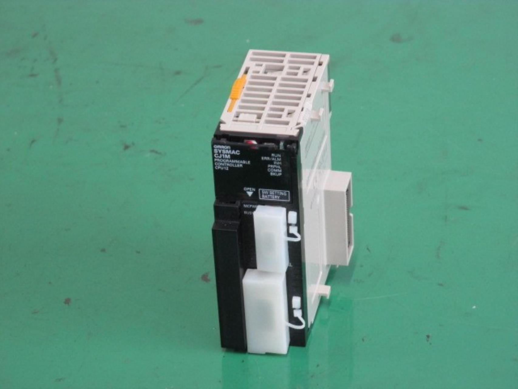 シーケンサー PLC
プログラマブル コントローラ